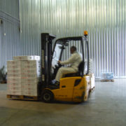 logistica-di-magazzino-facchinaggio